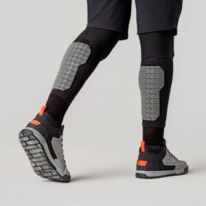 DARKFUSION CALF GUARD SET
